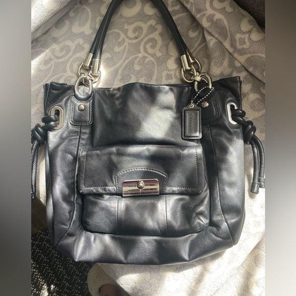Coach Kristen Shopper in black #22307 - Picture 1 of 8